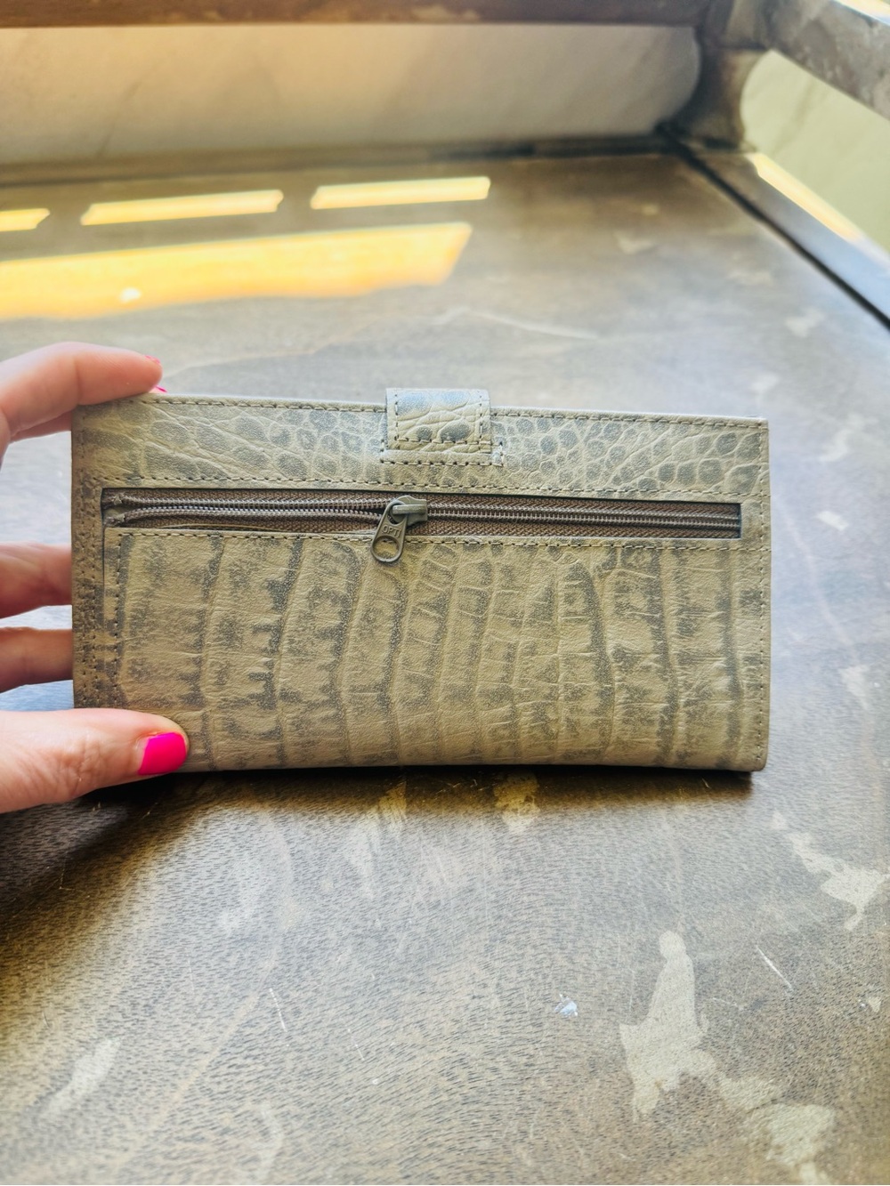 Vintage Croc-Embossed Light Gray Leather Checkbook Wallet with Calculator - Picture 3 of 7